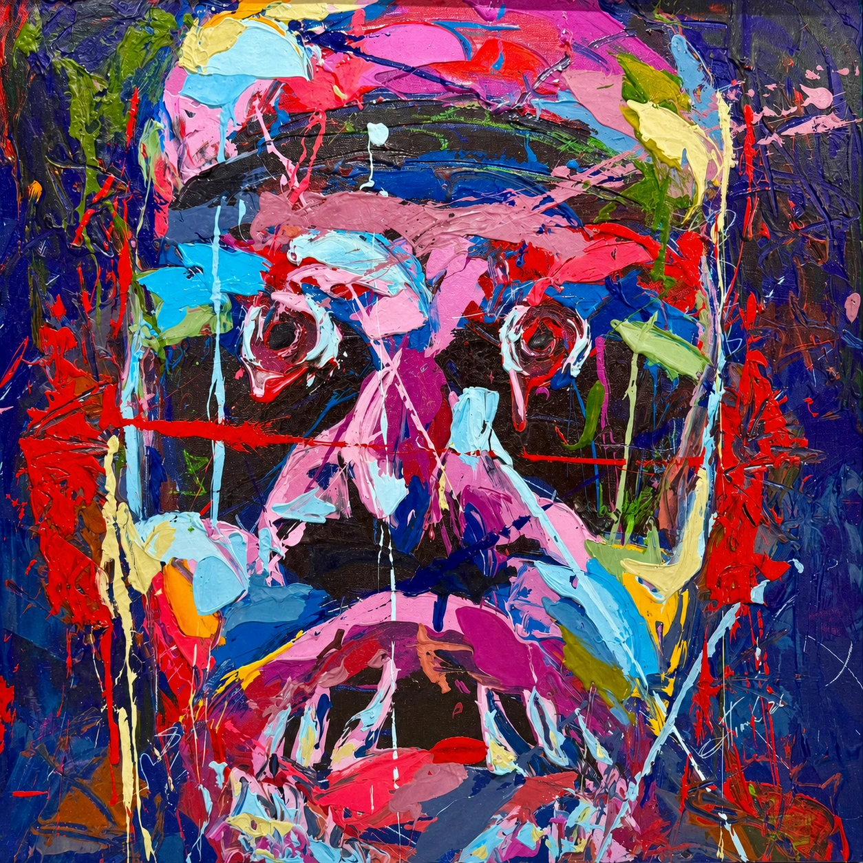 Visage monumental peint par Jean-Marc OttiOné, matière rose, bleue, rouge et noire