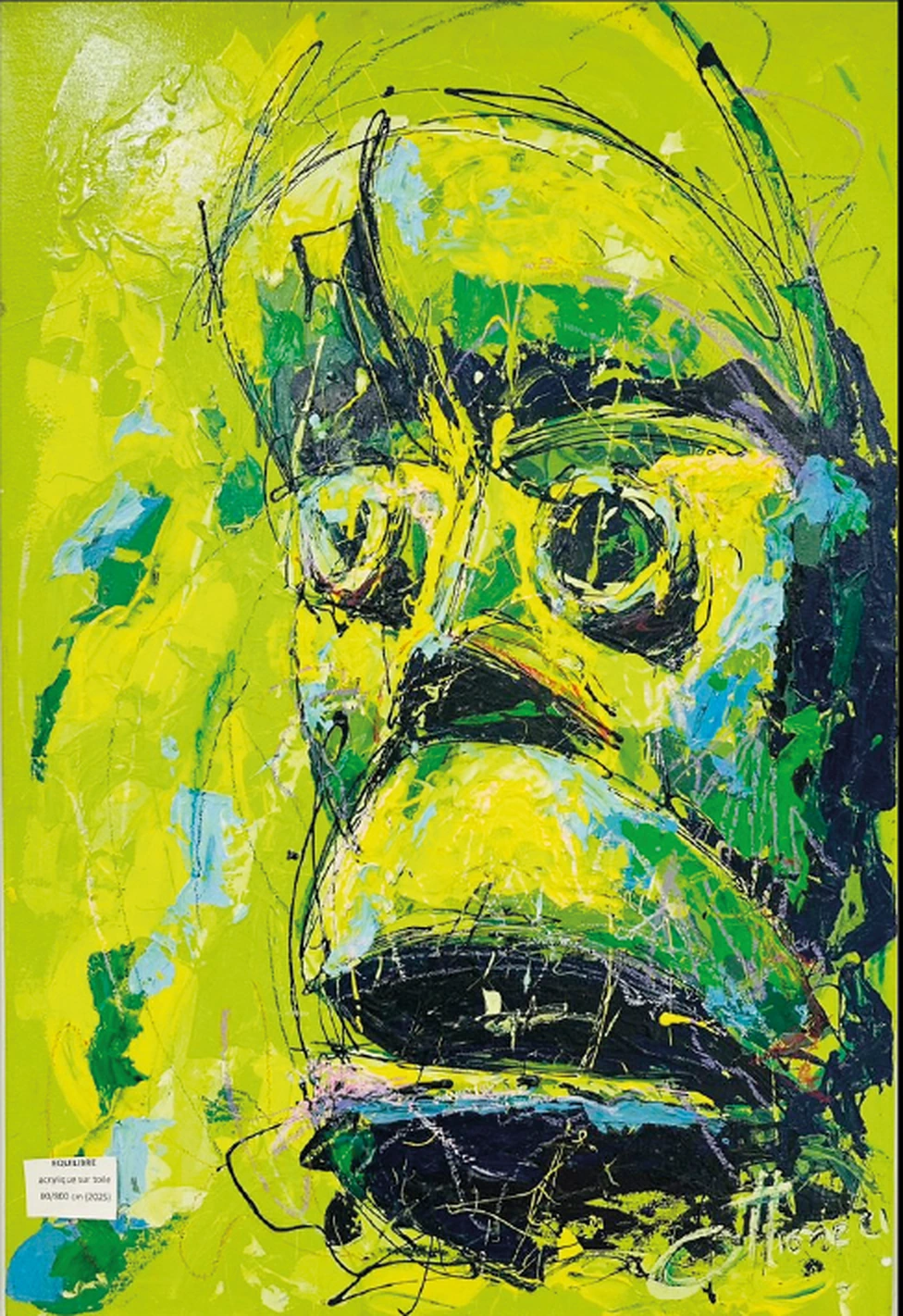 Victoire, masque vert acide peint par Jean-Marc OttiOné